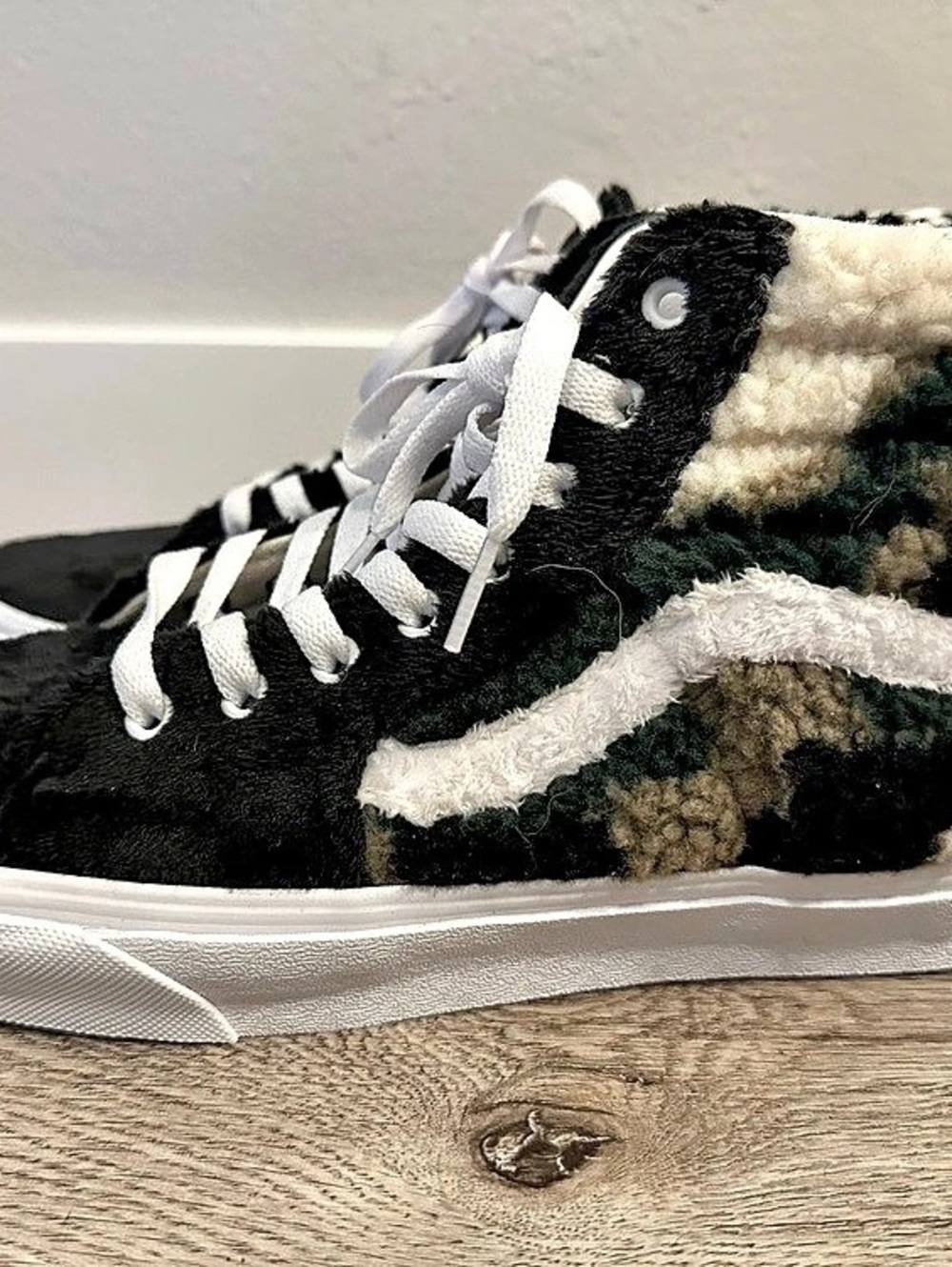 Vans Sk8-Hi Sherpa Camo Plaid High Top Sneakers - Men’s 9/Women’s 10.5